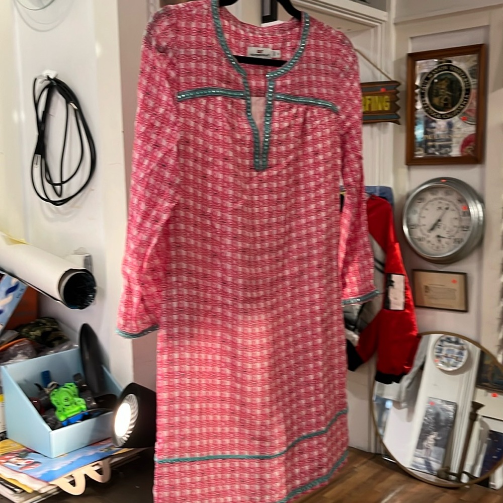 Vineyard Vines silk dress size 2.lined.